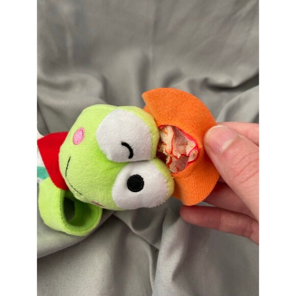 Rare Sanrio Hello Kitty KEROPPI Green Frog Plush Slap Bracelet 8” Bullsitoy - Picture 3 of 11